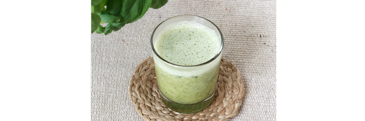 Green Refresher - Erfrischender grüner Smoothie mit Gurke